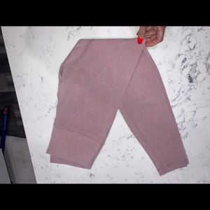 Lululemon size 6 snow washed wunder unders